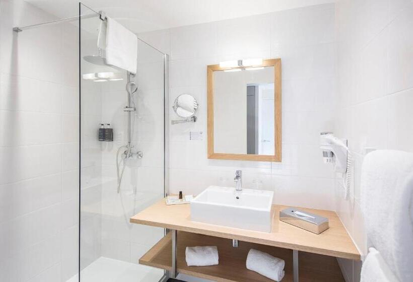Номер Комфорт Вид на Бассейн, Hôtel De L Abbaye Le Tronchet Saint Malo