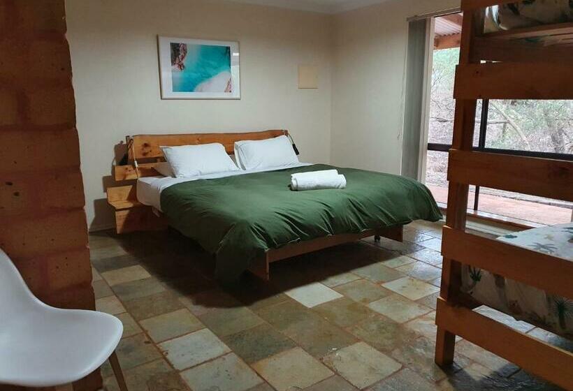 오두막, Little River Farm Cottages