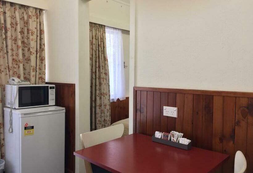 스탠다드 트리플 룸, Lithgow Valley Motel