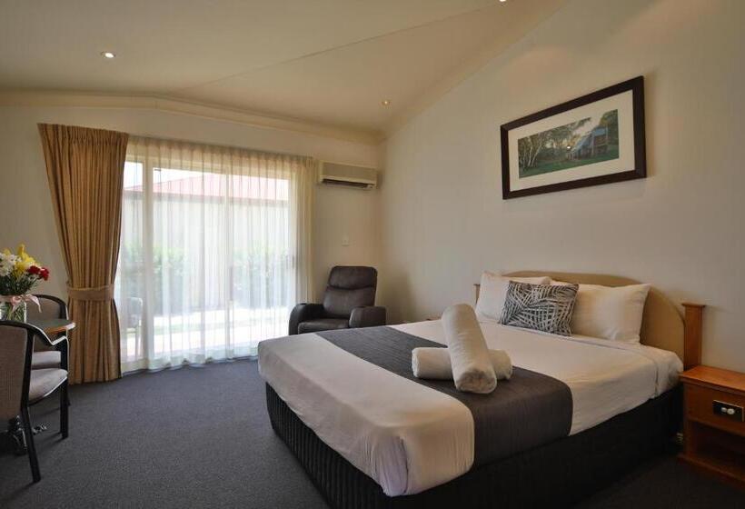套房, Emerald Explorers Inn