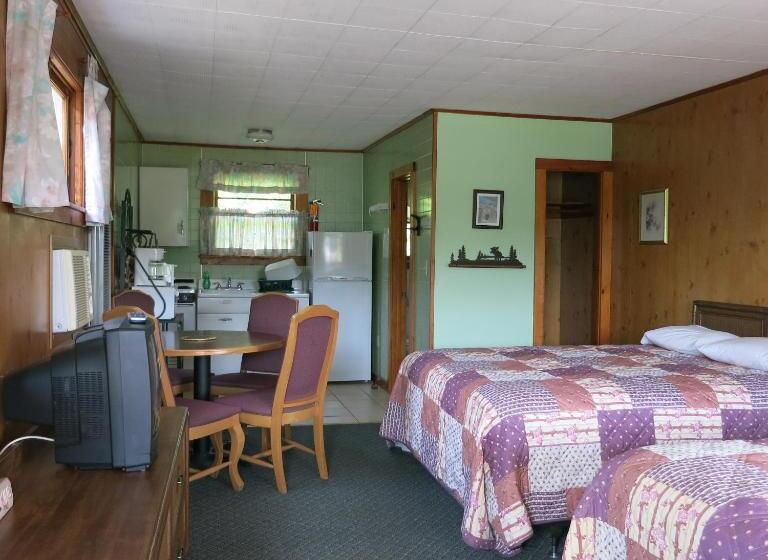 Студия Стандарт, The Austin Inn
