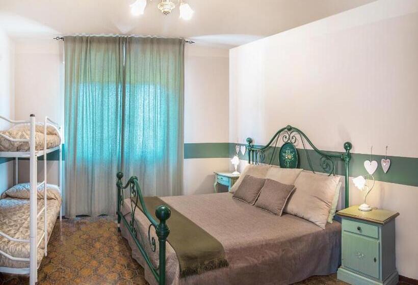 Номер Стандарт Трехместный, Villa Ori B&b