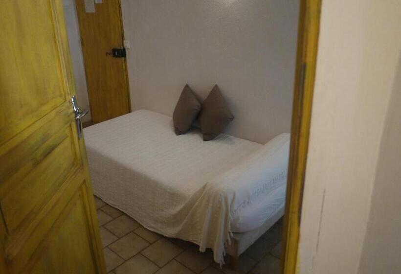 Номер Стандарт Трехместный, Auberge Des Seguins