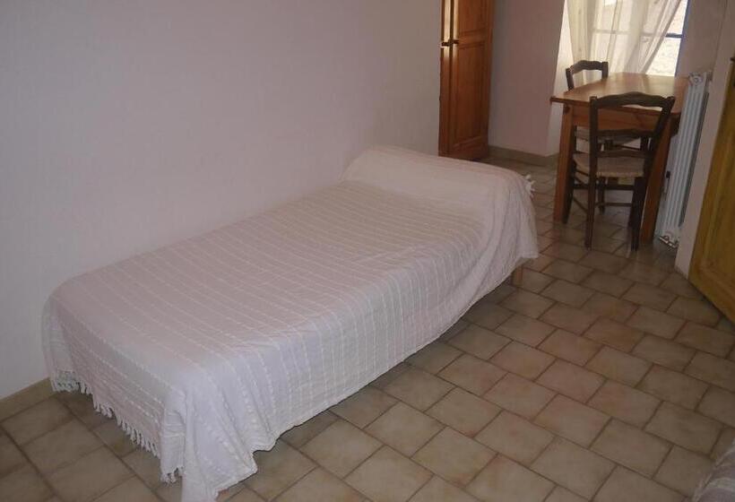 Номер Стандарт Трехместный, Auberge Des Seguins