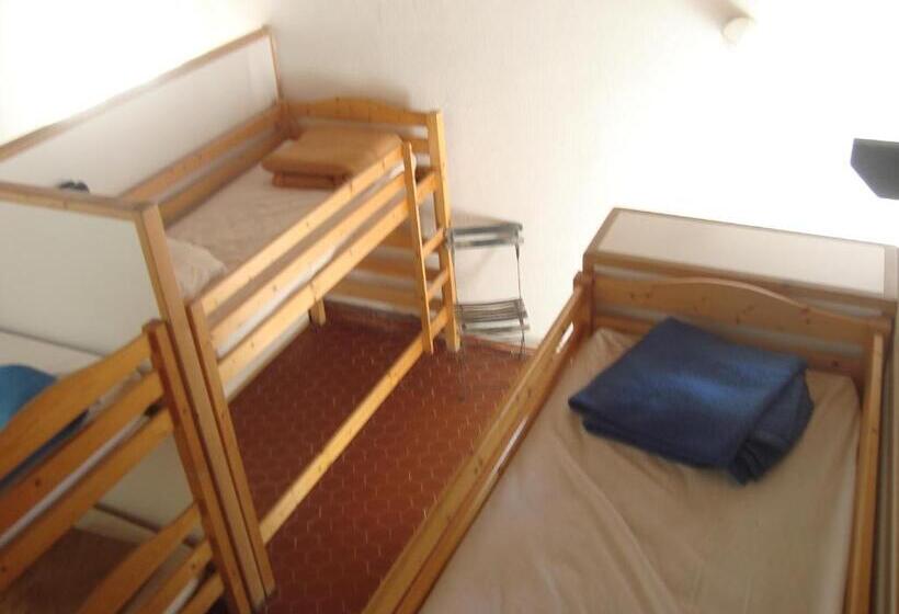 Кровать в Общей Комнате, Auberge Des Seguins