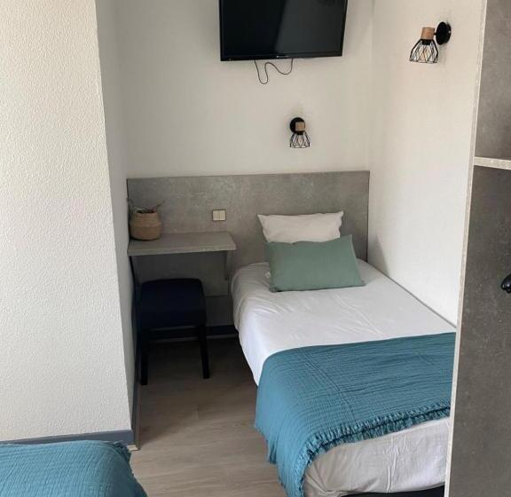 اتاق استاندارد سه نفره, Boutique Hotel Lumaa Marinero