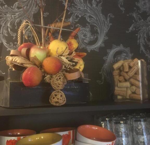 Номер Стандарт, Hôtel Restaurant Aux Armes D Estaing   Kb Hotel Group