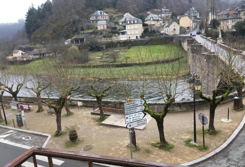 Номер Стандарт Вид на Горы, Hôtel Restaurant Aux Armes D Estaing   Kb Hotel Group
