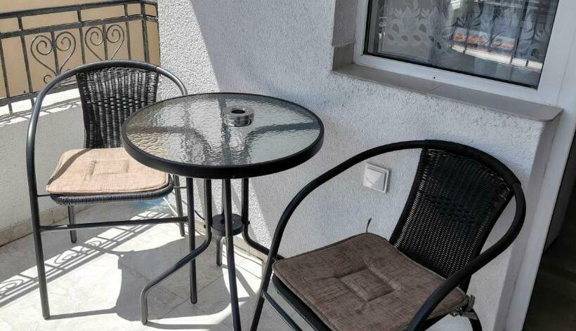 テラス付スタンダードルーム, къща за гости The Sunny Corner