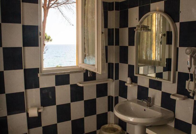Четырехместный Номер Superior, Villa Sarina