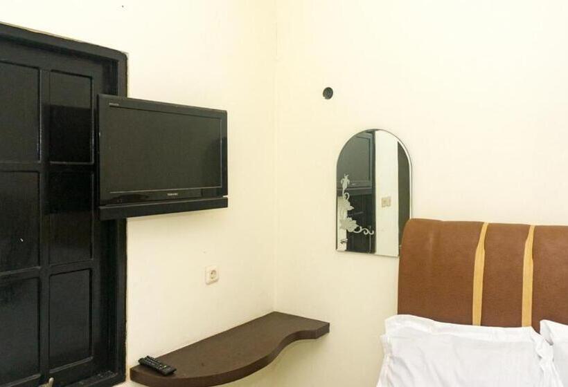Семейный Номер, Reddoorz Near Sentani Airport Jayapura