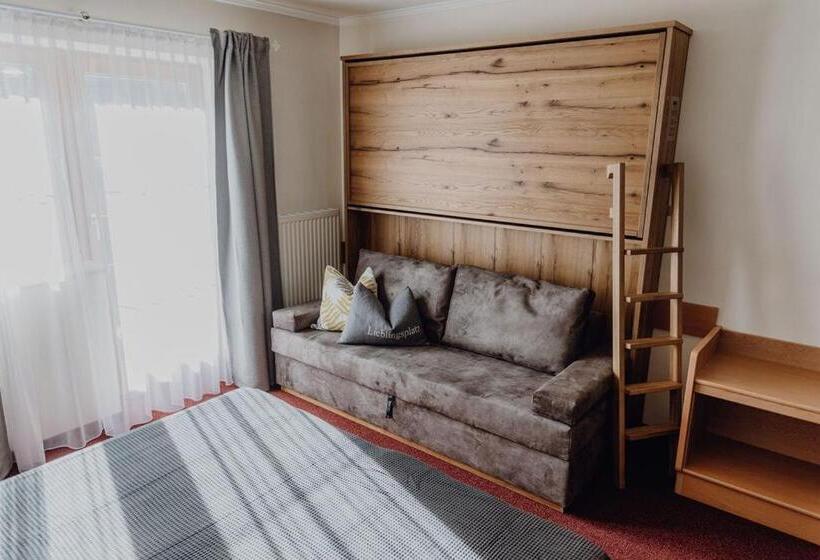 Номер Стандарт с Балконом, Dorfcafe Unken Hotelpension Swirtshaus Im Dorf
