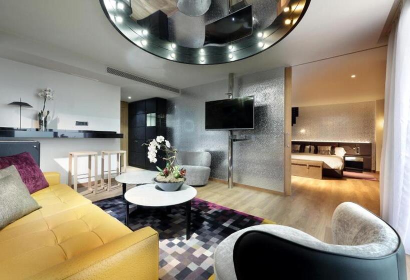جناح, Hard Rock Hotel Tenerife