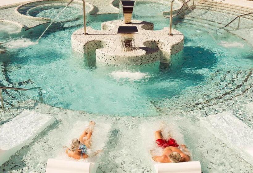Студия Стандарт, Hard Rock Hotel Tenerife