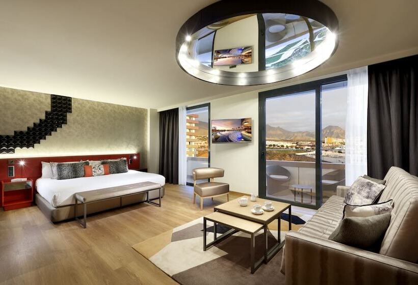 Студия Стандарт, Hard Rock Hotel Tenerife