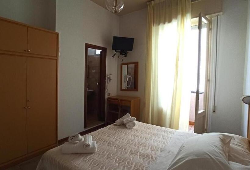 Quarto Estandar, La Caravella