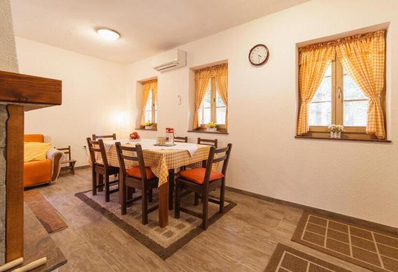 خانه 2 خوابه, House Rustico