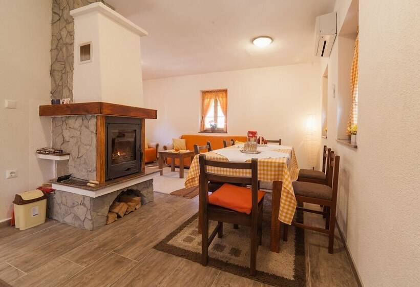 خانه 2 خوابه, House Rustico