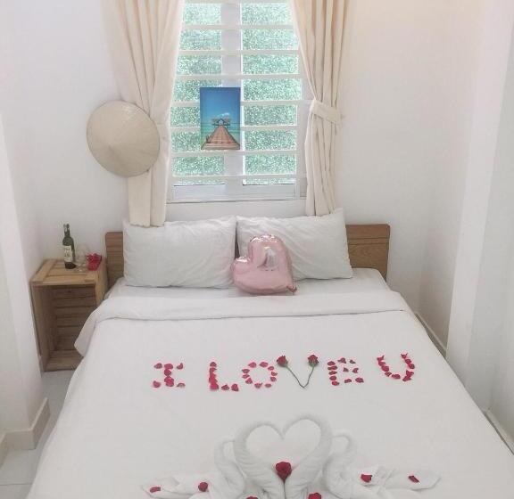 سوییت اجرایی, H Best Hostel Cafe Saigon