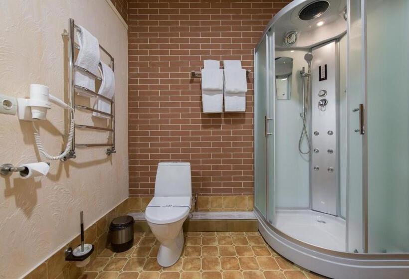 اتاق کلاسیک سه تخته, Green Villa