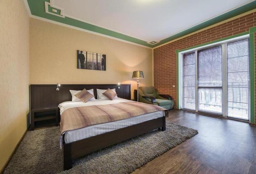 اتاق استاندارد با بالکن, Green Villa