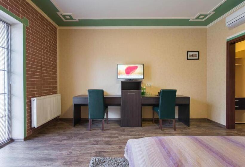 اتاق استاندارد با بالکن, Green Villa