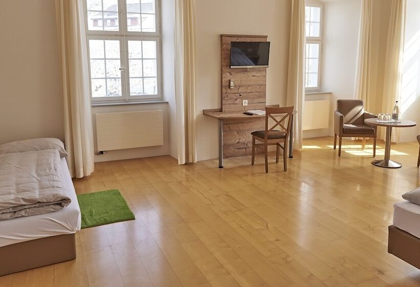 Номер Стандарт Трехместный, Klosterhotel Kreuz