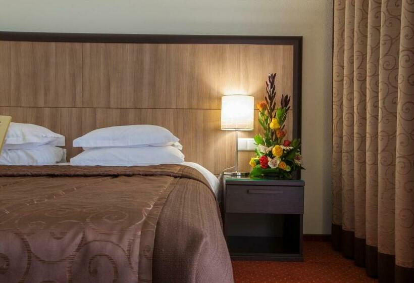 Дом 2 Спальни, Park Hotel Kidev