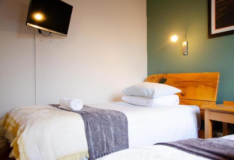 Family Suite, Desert Dew Guest House