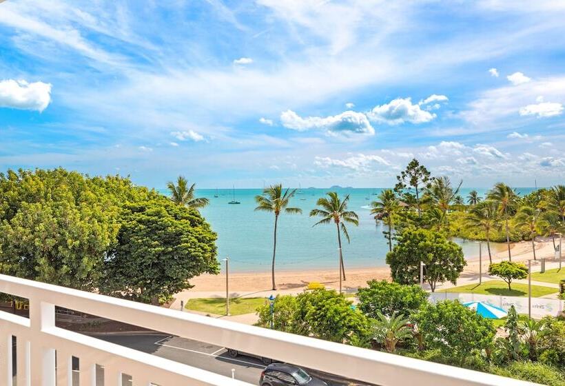 Номер Стандарт Вид на Море, Airlie Beach