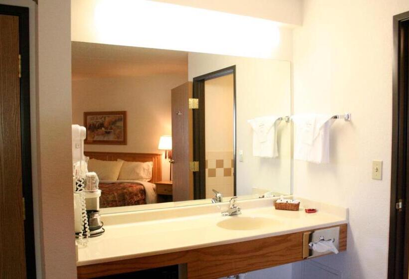 Люкс Superior, Spark By Hilton Cedar Falls