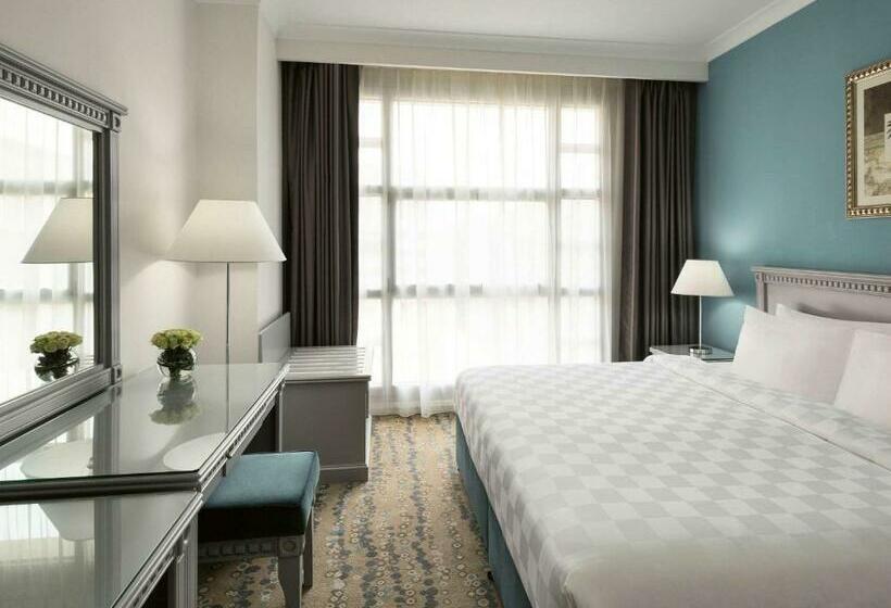 Номер Классика Кровать Кинг, Anwar Al Madinah Movenpick