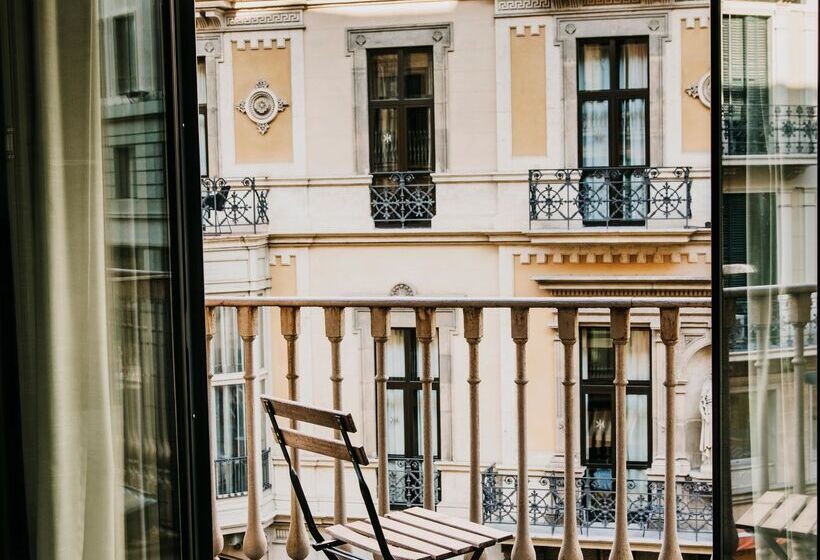 Номер Стандарт с Балконом, Pulitzer Barcelona