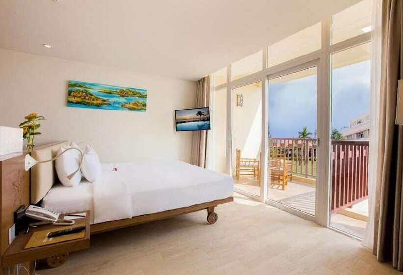 سوئیت پریمیوم, Sandy Beach Non Nuoc Resort