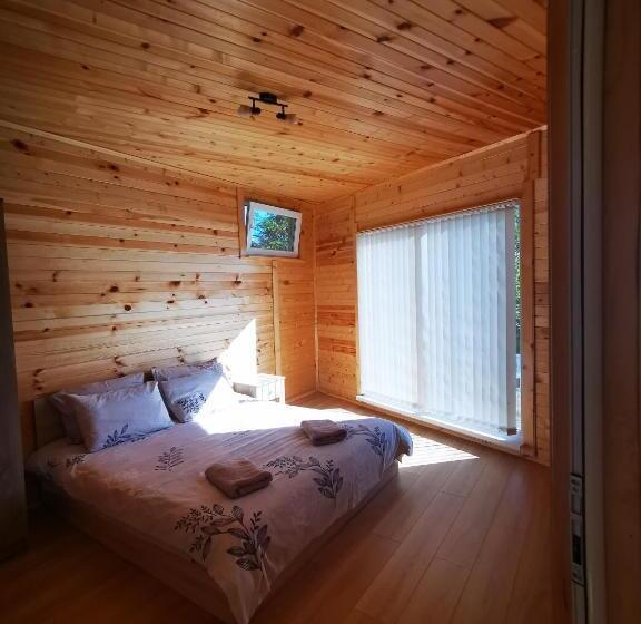 Дом 2 Спальни, Lakeview Estate Apart