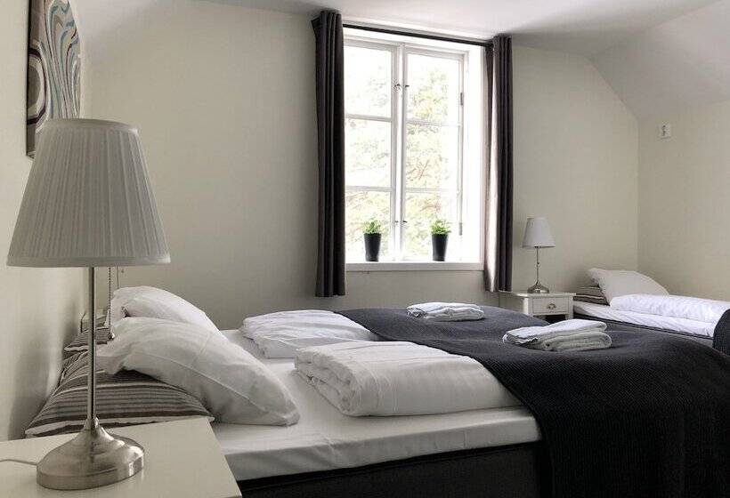 标准三人间, Hedenstugan B&b