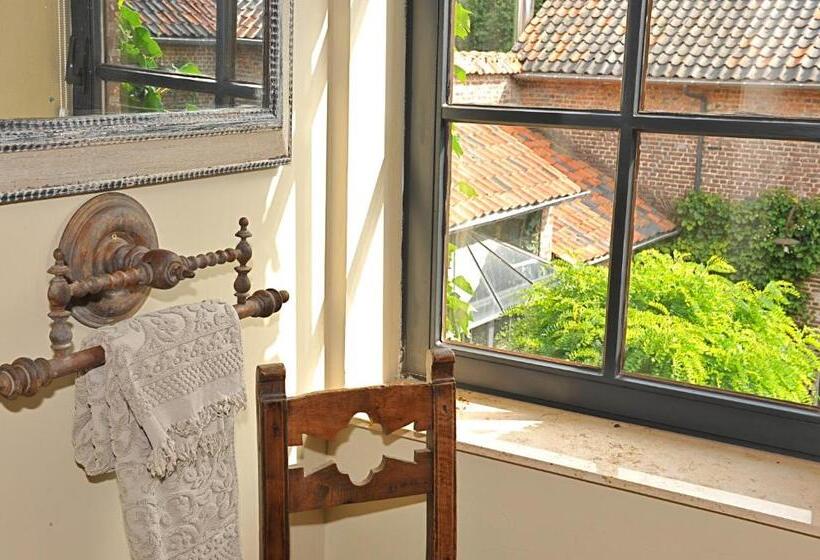اتاق لوکس با تخت بزرگ, B&b Sapere