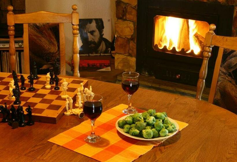 Апартаменты 3 Спальни, Guesthouse Karaivan