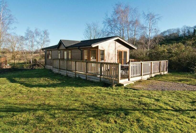 Дом 2 Спальни, Warren Lodges