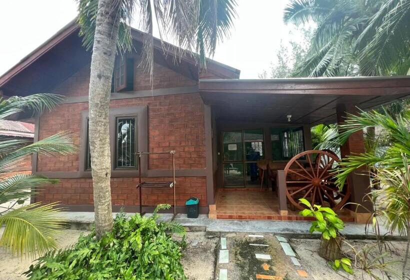 Четырехместный Номер Стандарт Вид на Море, Sawai Home Resort