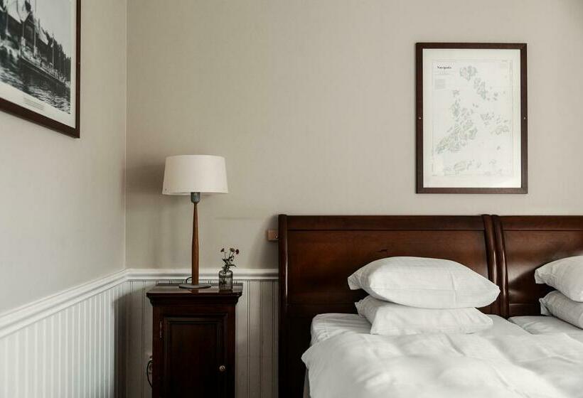 Номер Стандарт с Балконом, Sandhamn Seglarhotell