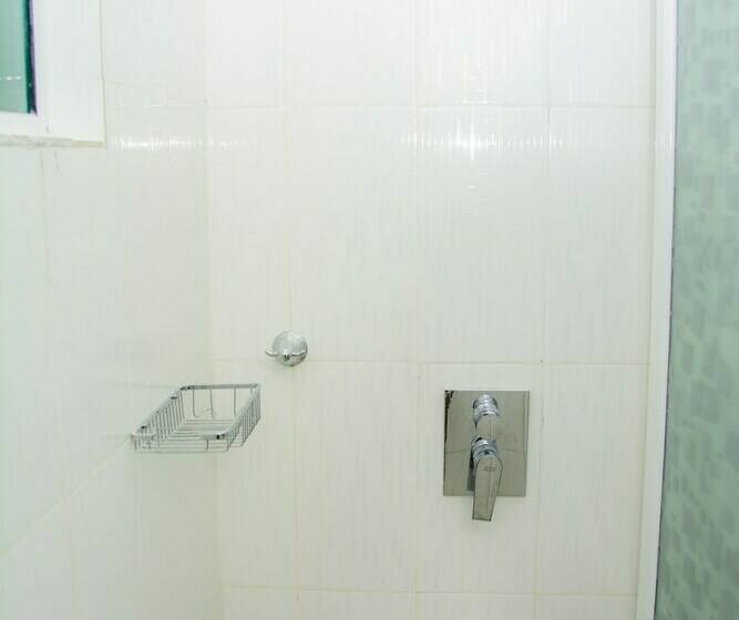 חדר דלוקס לשלושה עם נו לבריכה, Villa White