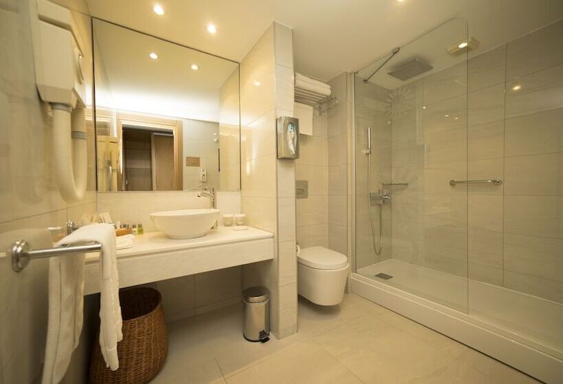 اتاق استاندارد با چشم‌انداز باغ, Grand Hotel Ontur Cesme