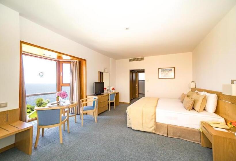 اتاق سوپریور با چشم‌انداز دریا, Grand Hotel Ontur Cesme