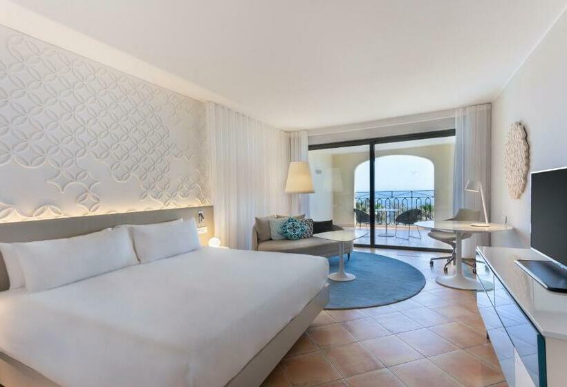 اتاق اجرایی با چشم‌انداز دریا, Hilton Malta