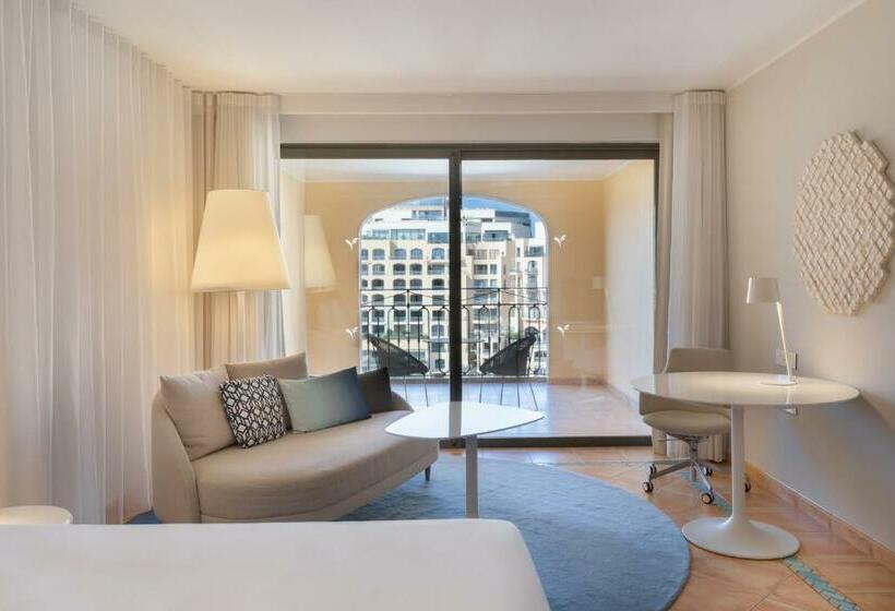 اتاق اجرایی با تخت بزرگ, Hilton Malta