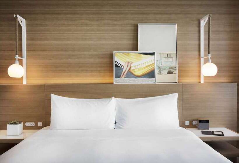 اتاق اجرایی با تخت بزرگ, Hilton Malta