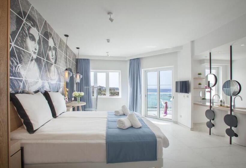 Студия Стандарт Двуспальная Кровать, King Jason Protaras   Designed For Adults By Louis Hotels