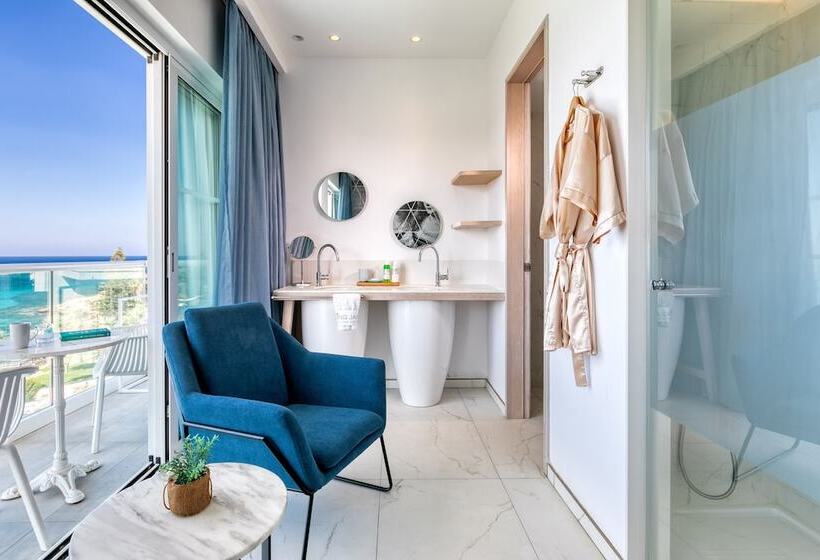 Студия Стандарт Двуспальная Кровать, King Jason Protaras   Designed For Adults By Louis Hotels
