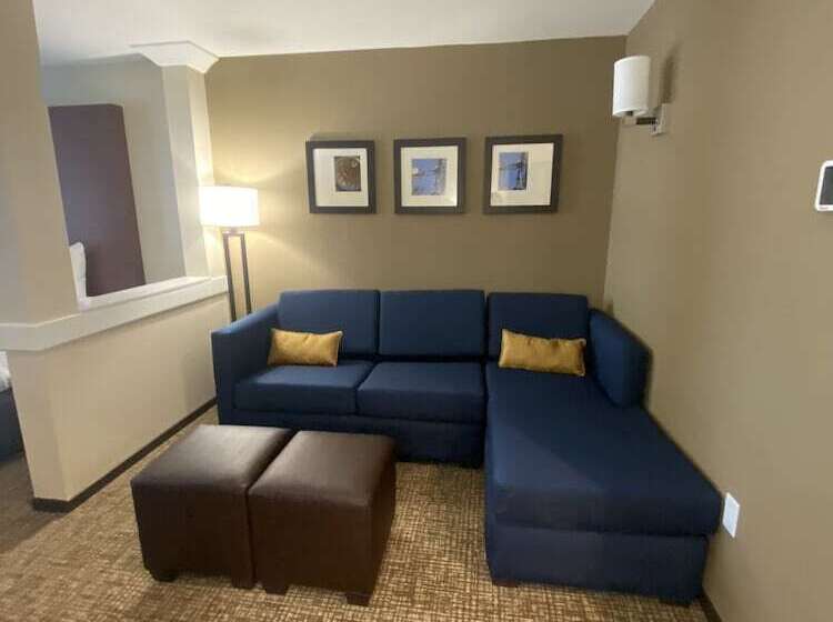 Люкс Адаптированный для Инвалидов, Comfort Suites Midland West